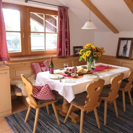 Ski In Out! Gemuetliche Dachgeschosswohnung Konigsleiten Dış mekan fotoğraf
